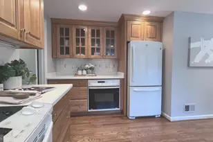 23 Old Creek Ct, Potomac, MD 20854 - Photo 18