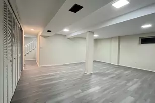23 Old Creek Ct, Potomac, MD 20854 - Photo 32