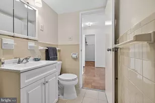 10500 Rockville Pik, Rockville, MD 20852 - Photo 12