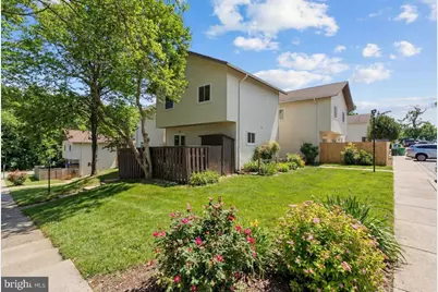 46 State Court #98, Gaithersburg, MD 20877 - Photo 2