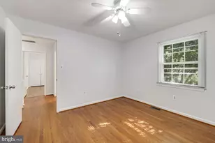 8208 Gainsborough Ct W, Potomac, MD 20854 - Photo 34