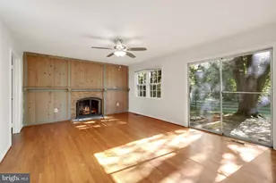 8208 Gainsborough Ct W, Potomac, MD 20854 - Photo 18