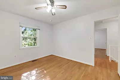 8208 Gainsborough Court W, Potomac, MD 20854 - Photo 32