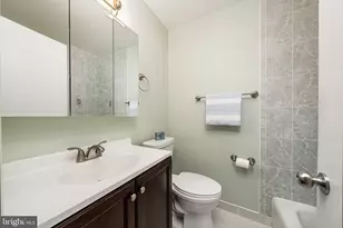 7 Elmwood Ct, Rockville, MD 20850 - Photo 34