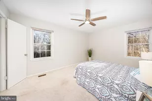 7 Elmwood Ct, Rockville, MD 20850 - Photo 32