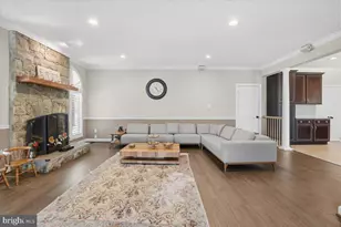 11221 Welland St, North Potomac, MD 20878 - Photo 16