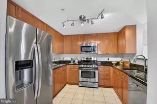 930 Wayne Ave, Silver Spring, MD 20910 - Photo 12