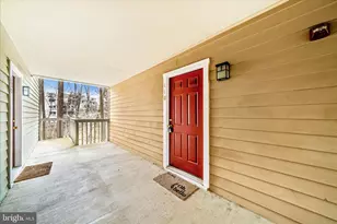 10713 Hampton Mill Terrace, Rockville, MD 20852 - Photo 2