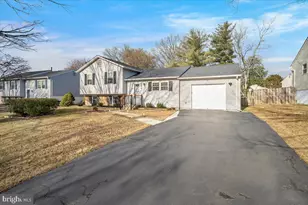 8217 Mountain Laurel Ln, Gaithersburg, MD 20879 - Photo 36