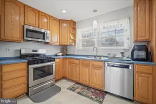 8217 Mountain Laurel Ln, Gaithersburg, MD 20879 - Photo 6