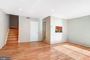 9930 Brookridge Ct, Gaithersburg, MD 20886 - Photo 4