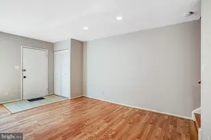 9930 Brookridge Ct, Gaithersburg, MD 20886 - Photo 10