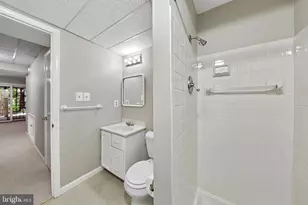 2062 Derby Ridge Ln, Silver Spring, MD 20910 - Photo 38