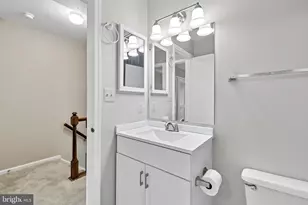 2062 Derby Ridge Ln, Silver Spring, MD 20910 - Photo 32