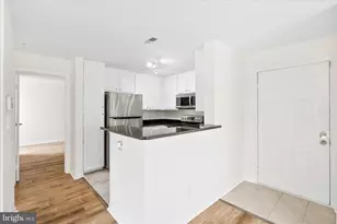 18512 Boysenberry Dr, Gaithersburg, MD 20879 - Photo 4