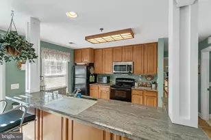 9743 Winery Ct, Gaithersburg, MD 20879 - Photo 10