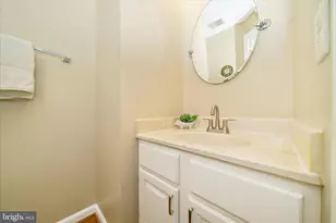 11154 Cedarwood Dr, North Bethesda, MD 20852 - Photo 20