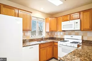 22006 Stone Pier Ln, Boyds, MD 20841 - Photo 8