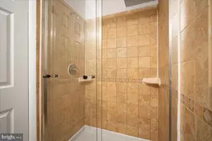 1717 Redgate Farms Ct, Rockville, MD 20850 - Photo 20