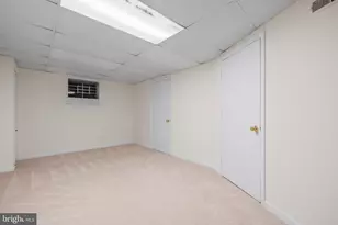 12504 Saint James, Rockville, MD 20850 - Photo 36