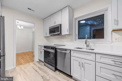 12504 Saint James, Rockville, MD 20850 - Photo 18