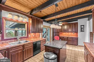 900 Azalea Dr, Rockville, MD 20850 - Photo 14