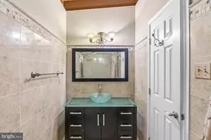 900 Azalea Dr, Rockville, MD 20850 - Photo 24