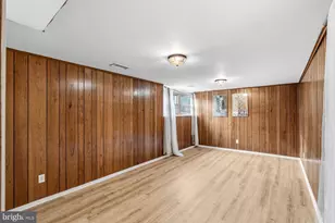 900 Azalea Dr, Rockville, MD 20850 - Photo 28