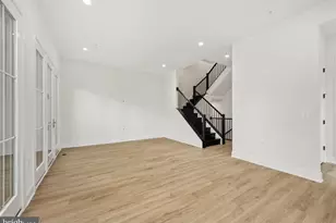 8616 Erdem Pl, Chevy Chase, MD 20815 - Photo 8