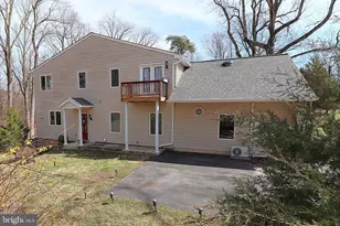 118 Quaint Acres Dr, Silver Spring, MD 20904 - Photo 2