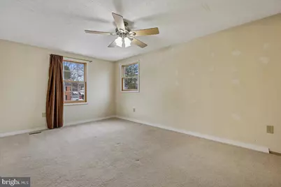 17105 Barnstable Drive, Rockville, MD 20855 - Photo 12