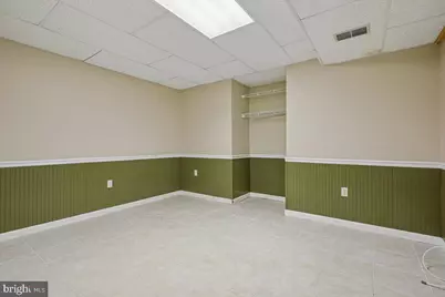 17105 Barnstable Drive, Rockville, MD 20855 - Photo 18