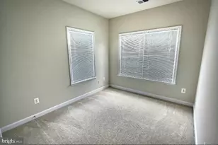 903 Crestfield Dr, Rockville, MD 20850 - Photo 16