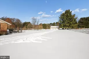 6205 Beechdale Ct, Rockville, MD 20855 - Photo 54