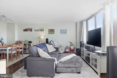 10101 Grosvenor Place #1104, Rockville, MD 20852 - Photo 4