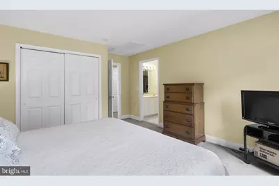 10217 Lakestone Place, Rockville, MD 20850 - Photo 36