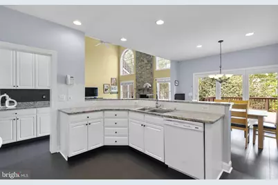 10217 Lakestone Place, Rockville, MD 20850 - Photo 12