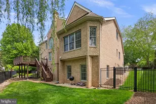 10217 Lakestone Pl, Rockville, MD 20850 - Photo 54