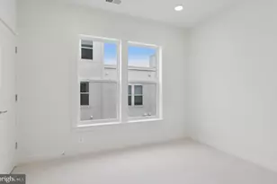 3057 Nina Clarke Dr, Rockville, MD 20850 - Photo 12