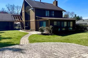 10748 Wayridge Dr, Gaithersburg, MD 20886 - Photo 2