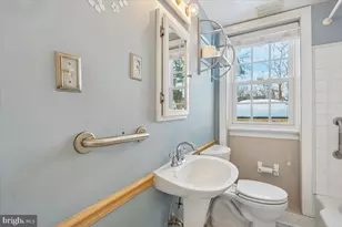 1004 Debeck Dr, Rockville, MD 20851 - Photo 24