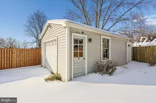 1004 Debeck Dr, Rockville, MD 20851 - Photo 36