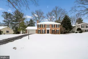 4913 Bluebonnet Ct, Rockville, MD 20853 - Photo 2