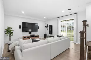 10237 Travilah Grove Cir, Rockville, MD 20850 - Photo 4