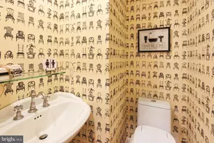 1227 Fidler Ln, Silver Spring, MD 20910 - Photo 16