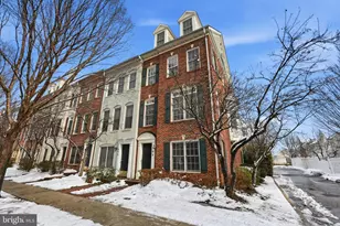 302 Fallsgrove Dr, Rockville, MD 20850 - Photo 2