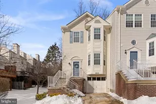 18500 Clovercrest Cir, Olney, MD 20832 - Photo 2