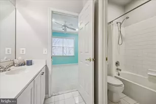 304 Summer Garden Way, Rockville, MD 20850 - Photo 40