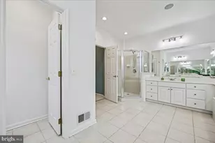 304 Summer Garden Way, Rockville, MD 20850 - Photo 28