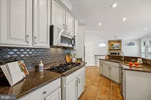 304 Summer Garden Way, Rockville, MD 20850 - Photo 22